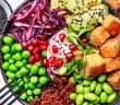 Wachsender Trend: Vegane Ernährung spaltet Meinungen (Foto: AdobeStock - 5ph 603612785)