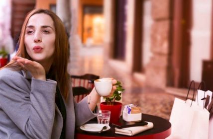 Toskanaurlaub: Der Kaffee weckt Erinnerungen an entspannte (Foto: AdobeStock 356485648  Marina)