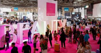 Düsseldorf wird globale Kosmetikplattform mit 1200 Ausstellern und (Foto: Messe Düsseldorf. Constanze Tillmann)